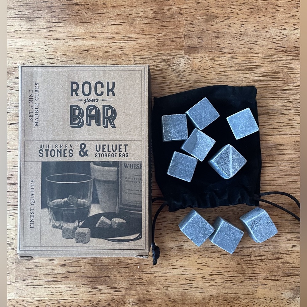 NWT set of 9 Marble Whiskey Stones with Velvet Pouch- comes in box